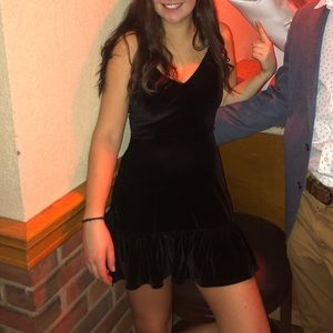 Black velvet dress UO